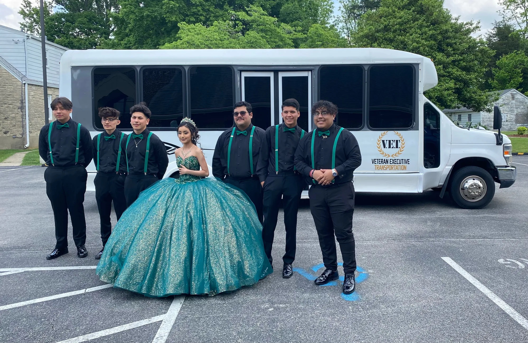 Kentucky Derby Transportation: Private Limo, Shuttle, and Party Bus Options